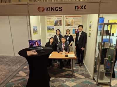 Delegacja na stoisku KINGS i NCC