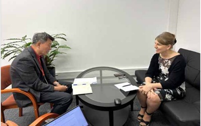 Prof. Kang with Prof. Korgul
